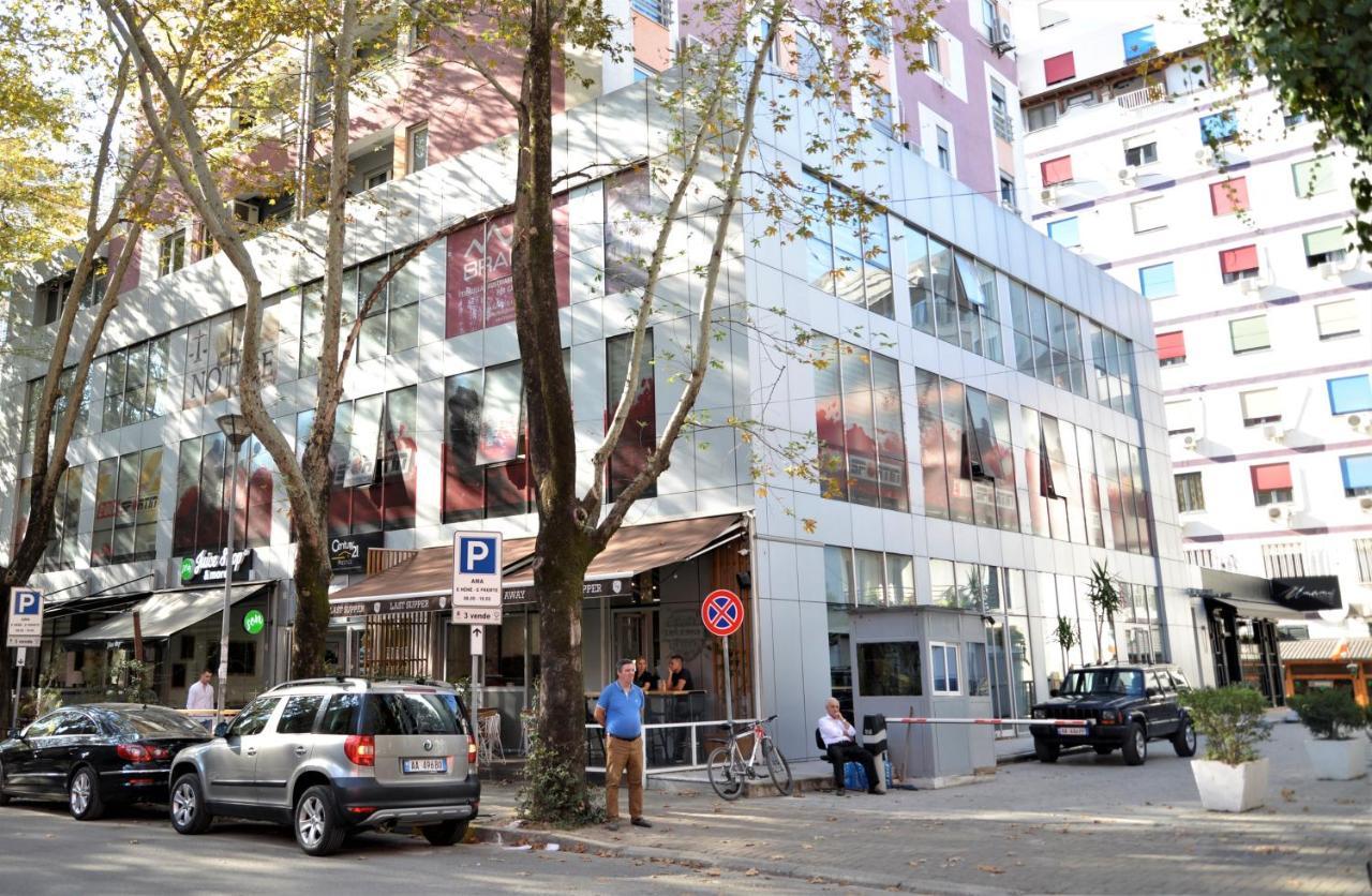 Haris Apartment Tirana No.2 Eksteriør billede